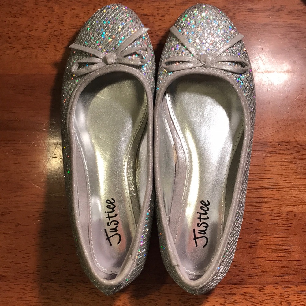 NWOT Girls Justice flats
